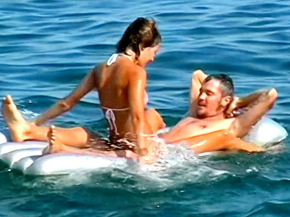 Sexy Amateurs at the Nude Beach